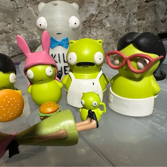 Fun Cartoon Character Playset - Green and Pink - Picture 3 of 10